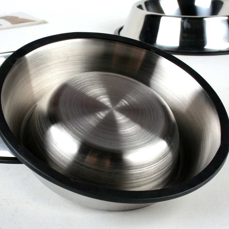 Non-slip stainless steel pet bowl with rubber base, food-safe and dishwasher safe, available in multiple sizes for dogs and cats