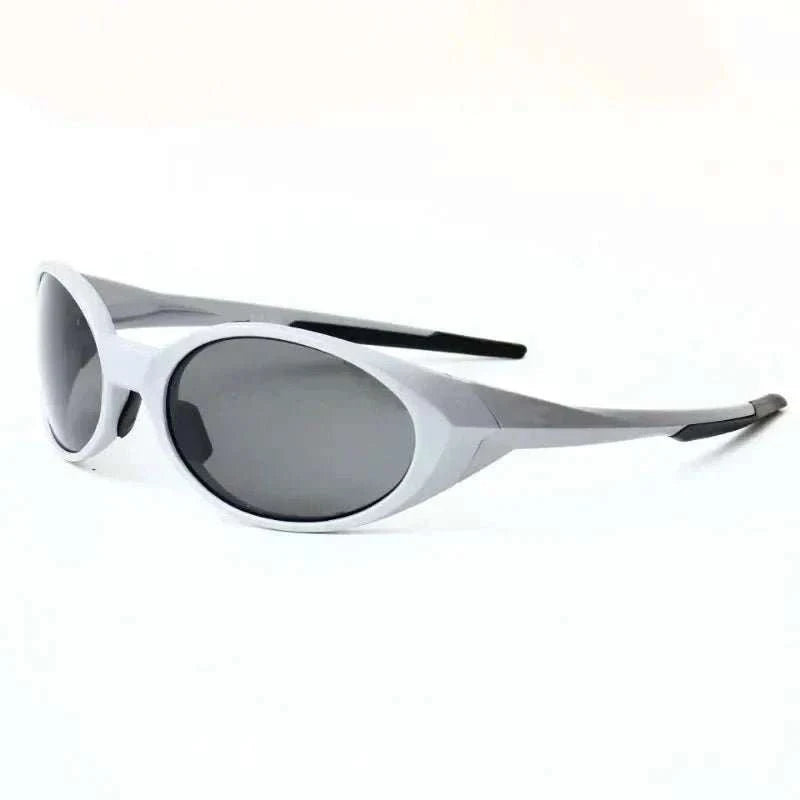 Oval outdoor sports sunglasses with UV protection and lightweight TR-90 frame for unisex cycling and active wear