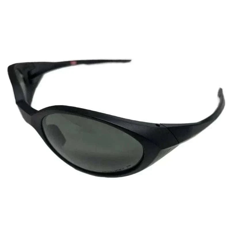 Oval outdoor sports sunglasses with UV protection and lightweight TR-90 frame for unisex cycling and outdoor activities