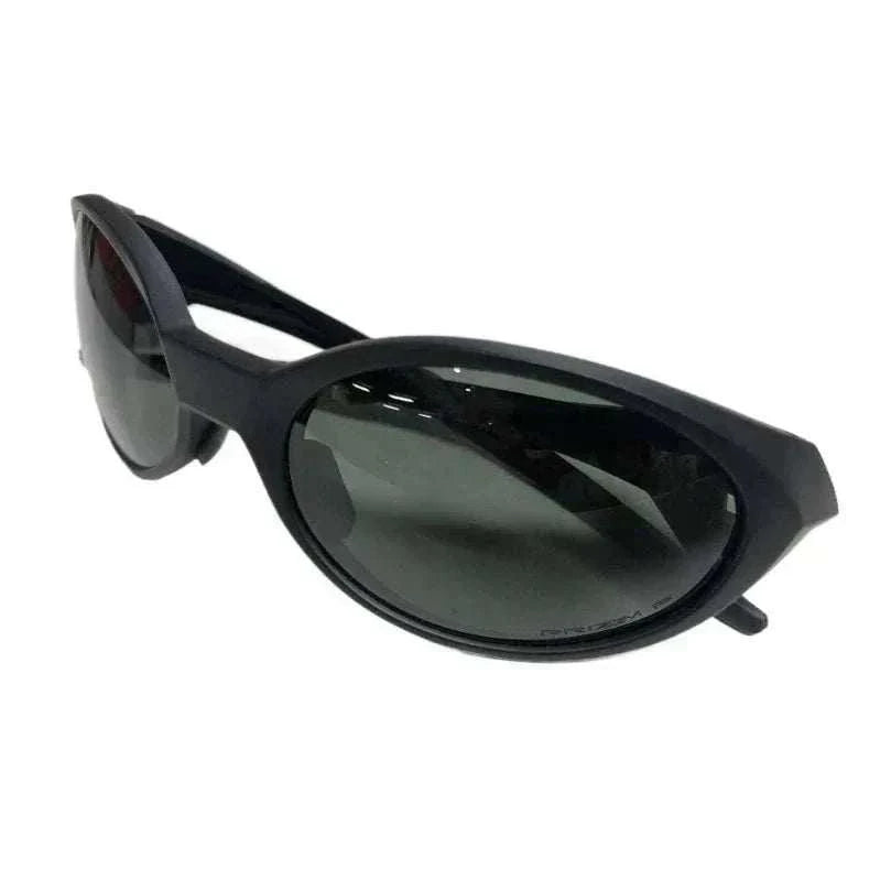 Oval pilot sunglasses with UV400 protection and lightweight TR-90 frame for unisex outdoor use
