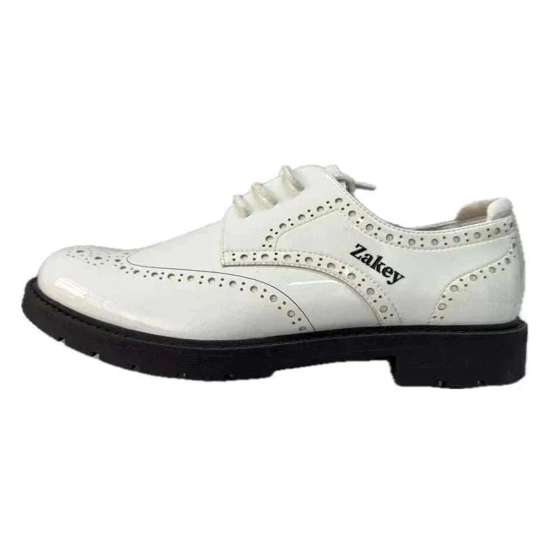Men's classic golf shoes with low-cut PU upper, rubber outsole, and padded collar, designed for comfort and performance on the course.